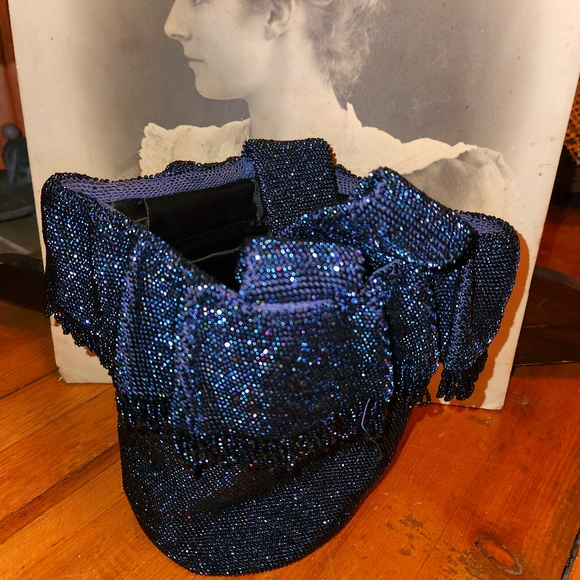 Fab 1940s Era Blue Aurora Borealis Glass Seed Bead Fringed Bucket Purse Bag - Picture 3 of 6